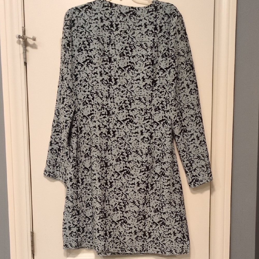 Silk Club Monaco Black and White Floral Long Sleeve Dress - Picture 7 of 7